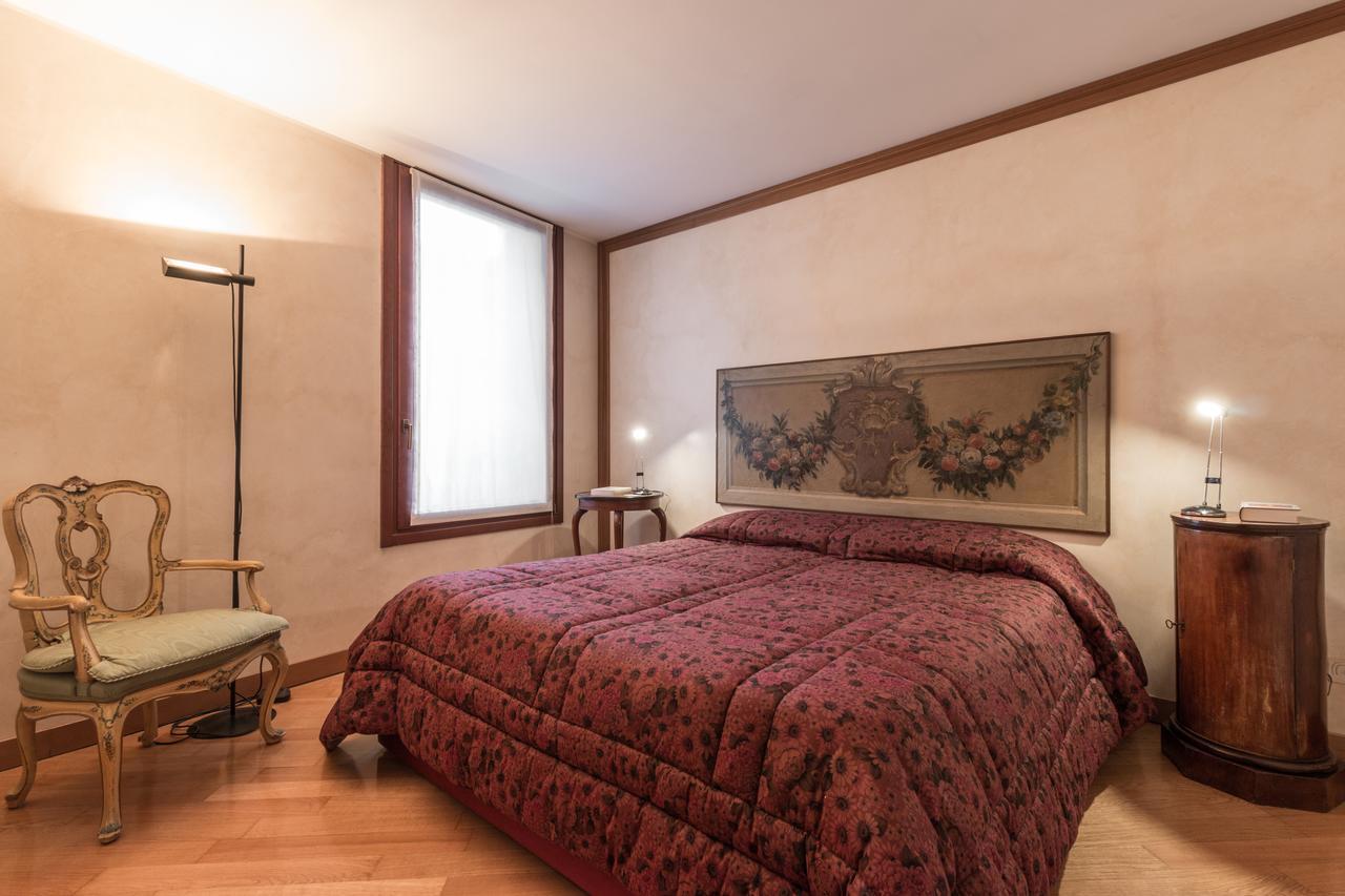 La Fenice Double Canal View Венеция Екстериор снимка