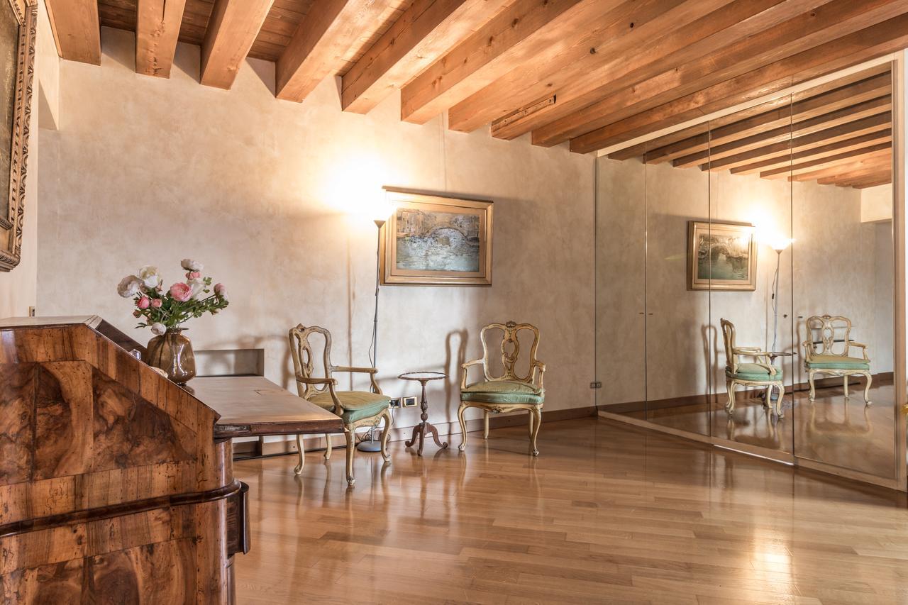 La Fenice Double Canal View Венеция Екстериор снимка